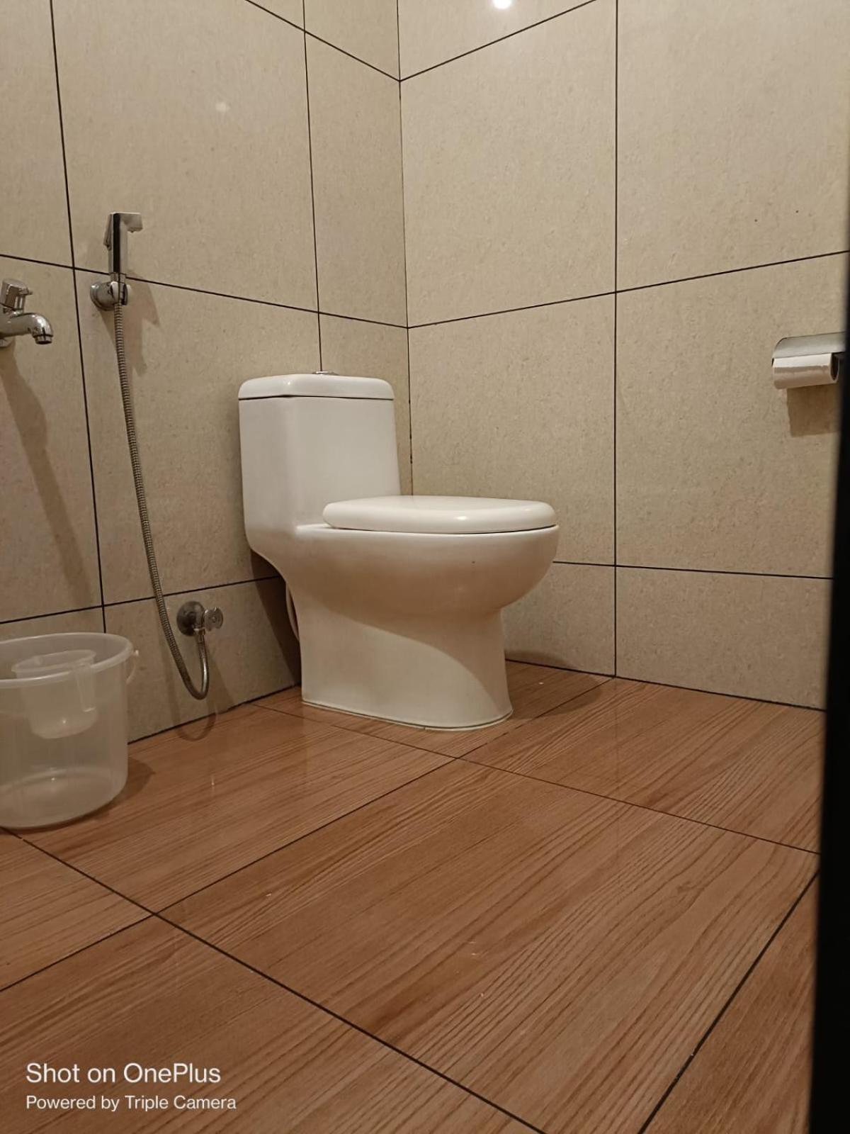 Hotel Ebenezer Plaza Nedumbassery Esterno foto