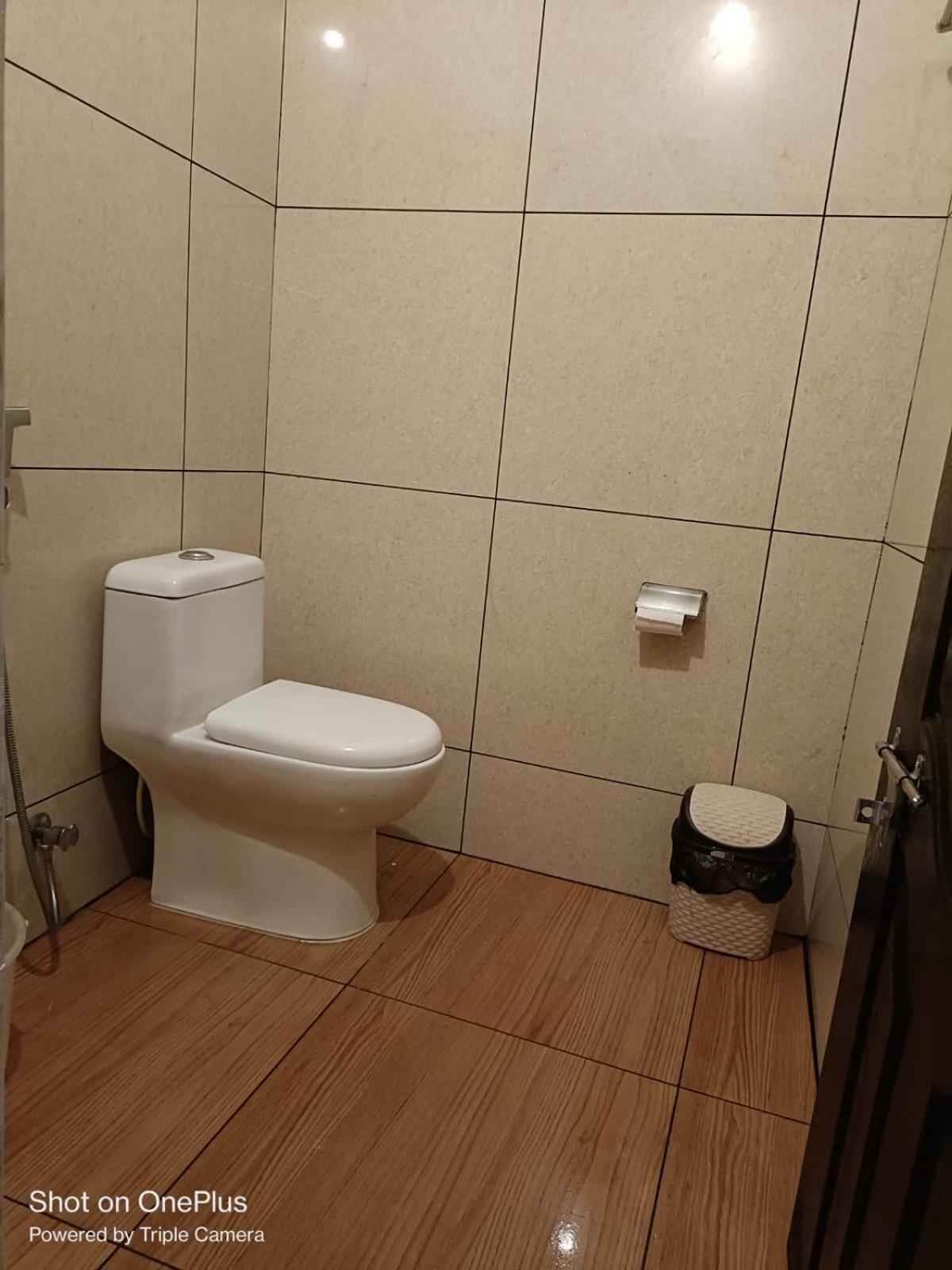 Hotel Ebenezer Plaza Nedumbassery Esterno foto